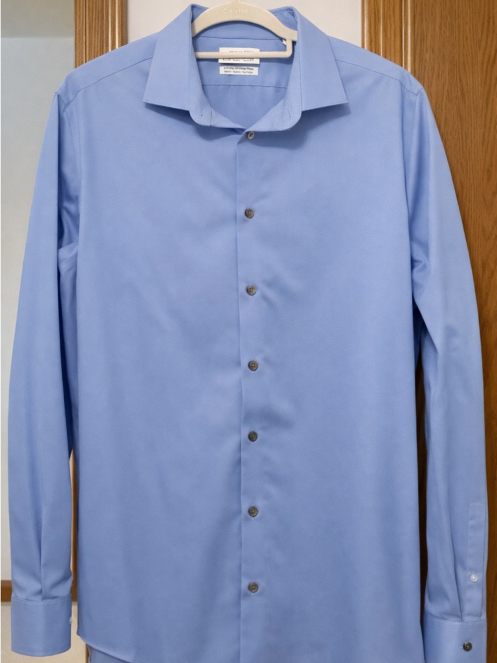 Calvin Klein Men's Light Blue Dress Shirt - Classic Fit